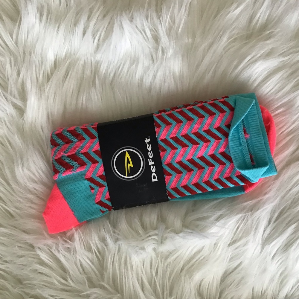 DEFEET XL aireator barnstormer vibe workout socks